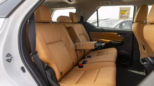 TOYOTA FORTUNER 2.7L 2025 MODEL YEAR WHITE COLOR EXTERIOR