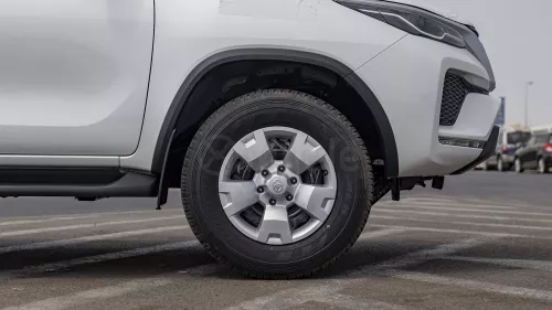 TOYOTA FORTUNER 2.7L 2025 MODEL YEAR WHITE COLOR EXTERIOR