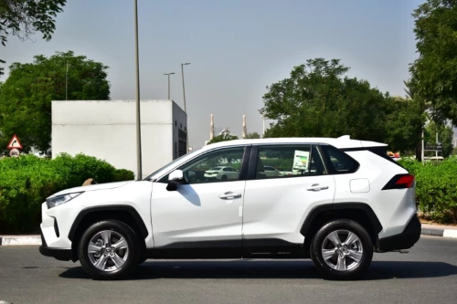 TOYOTA RAV4 LE 2025 MODEL YEAR 2.0L PETROL AWD WHITE COLOR EXTERIOR