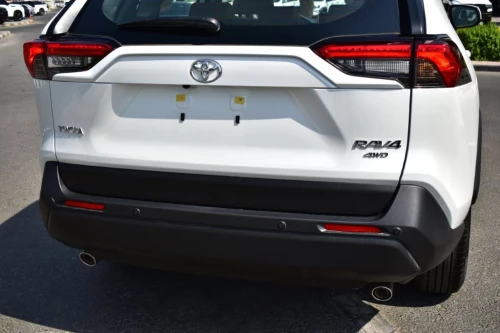 TOYOTA RAV4 LE 2025 MODEL YEAR 2.0L PETROL AWD WHITE COLOR EXTERIOR