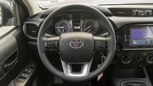 TOYOTA HILUX DC 2.4L 2025 MODEL YEAR SILVER COLOR EXTERIOR