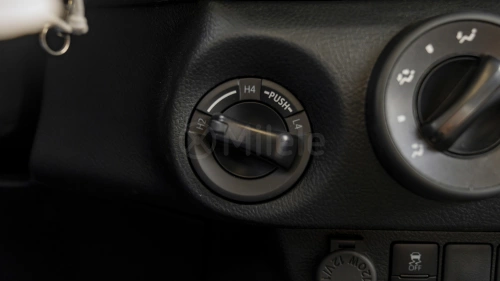 TOYOTA HILUX DC 2.4L 2025 MODEL YEAR SILVER COLOR EXTERIOR