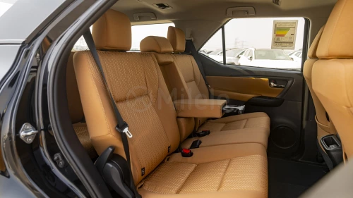 TOYOTA FORTUNER 2.7L 2025 MODEL YEAR BLACK COLOR EXTERIOR