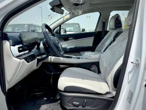 Kia Sportage 2.0L HEV 2025 Model Year White Color Exterior
