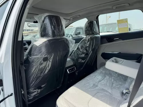 Kia Sportage 2.0L HEV 2025 Model Year White Color Exterior