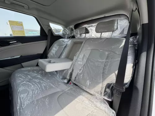 Kia Sportage 2.0L HEV 2025 Model Year White Color Exterior