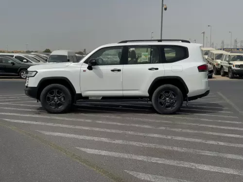 TOYOTA LAND CRUISER GR SPORT 3.3L 2025 MODEL YEAR WHITE COLOR EXTRIOR