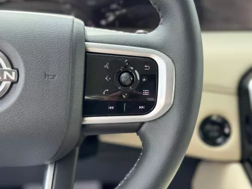 NISSAN PATROL LE T2 GCC SPECS 2025 MODEL YEAR WHITE COLOR EXTERIOR