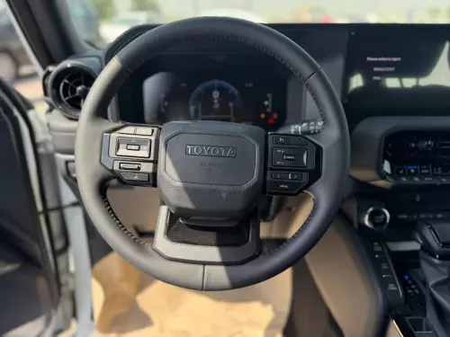 TOYOTA PRADO 2024 MODEL YEAR GCC SPECS 2.8L TURBO WHITE COLOR EXTERIOR