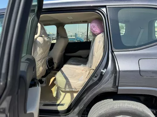 TOYOTA LAND CRUISER 4.0L GCC SPECS 2025 MODEL YEAR GRAY COLOR