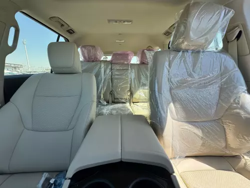 TOYOTA LAND CRUISER 4.0L GCC SPECS 2025 MODEL YEAR GRAY COLOR