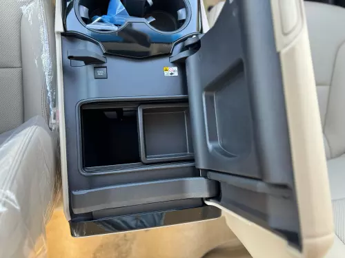TOYOTA LAND CRUISER 4.0L GCC SPECS 2025 MODEL YEAR GRAY COLOR