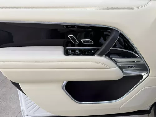 Range Rover Vogue SE P530 Petrol 2025 Model Year White Color