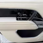 Range Rover Vogue SE P530 Petrol 2025 Model Year White Color - Thumbnail 9