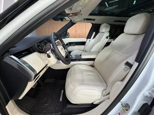 Range Rover Vogue SE P530 Petrol 2025 Model Year White Color