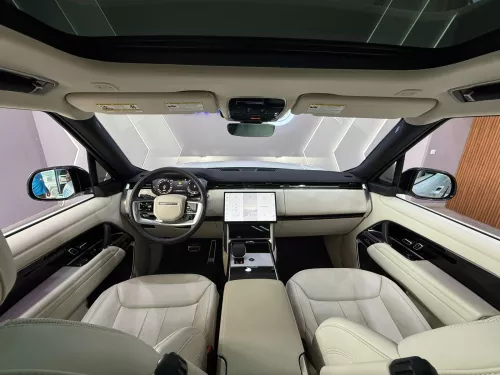 Range Rover Vogue SE P530 Petrol 2025 Model Year White Color