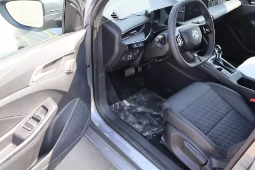 Model MG 3 2024 Model Year 1.5L Sunroof Full Options Gray Color Exterior