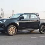 Isuzu D-Max GT 3.0L Diesel 4WD 2026 Model Year Black Color Exterior - Thumbnail 3