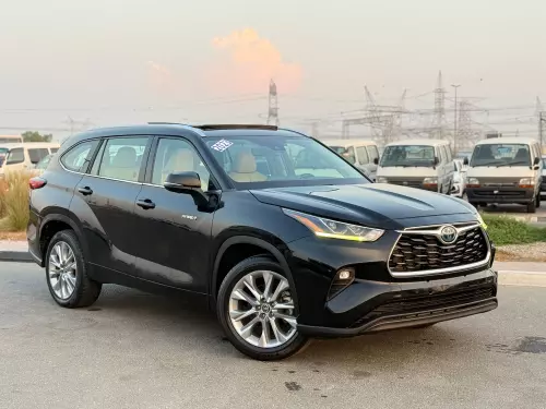 Toyota Highlander XLE Hybrid 2.5L 2023 Model Year Black Color Exterior 