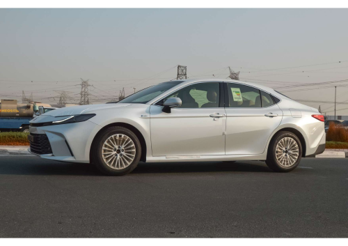 Toyota Camry Hybrid 2.5L 2025 Model Year White Color Exterior 