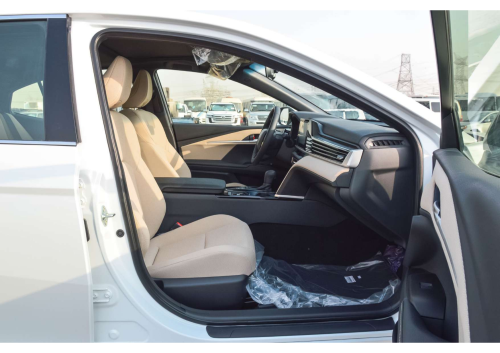 Toyota Camry Hybrid 2.5L 2025 Model Year White Color Exterior 