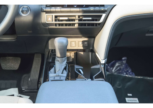 Toyota Camry Hybrid 2.5L 2025 Model Year White Color Exterior 