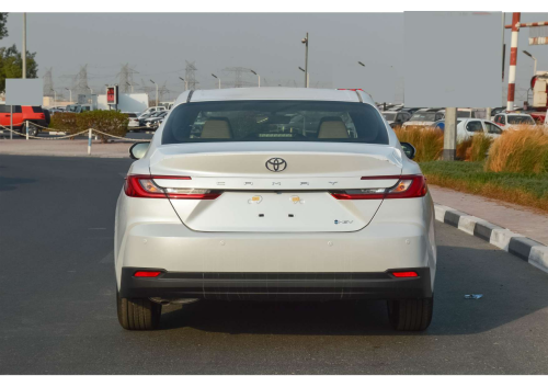 Toyota Camry Hybrid 2.5L 2025 Model Year White Color Exterior 