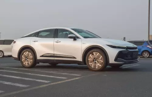 Toyota Crown 2.5L Hybrid 2025 Model Year White Color Exterior