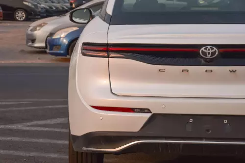 Toyota Crown 2.5L Hybrid 2025 Model Year White Color Exterior