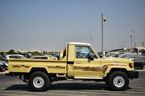 TOYOTA LAND CRUISER LC 79 SINGLE CAB DX 2025 MODEL YEAR 2.8L DIESEL AUTOMATIC BEIGE COLOR