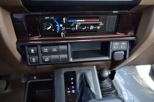 TOYOTA LAND CRUISER LC 79 SINGLE CAB DX 2025 MODEL YEAR 2.8L DIESEL AUTOMATIC BEIGE COLOR