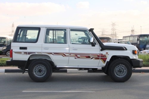TOYOTA LAND CRUISER LC76 2024 MODEL YEAR 4.5L V8 DIESEL E GRADE MANUAL WHITE EXTERIOR