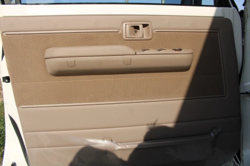 TOYOTA LAND CRUISER LC76 2024 MODEL YEAR 4.5L V8 DIESEL E GRADE MANUAL WHITE EXTERIOR
