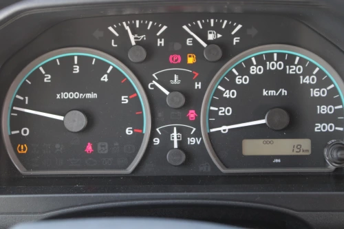 TOYOTA LAND CRUISER LC76 2024 MODEL YEAR 4.5L V8 DIESEL E GRADE MANUAL WHITE EXTERIOR