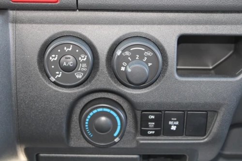 TOYOTA HIACE 2.7L PETROL 2024 MODEL YEAR 16 SEATER MINI BUS HIGH ROOF - ONLY NIGERIA