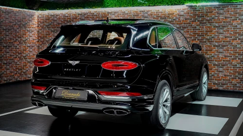 2023 Bentley Bentayga Beluga Black Exterior