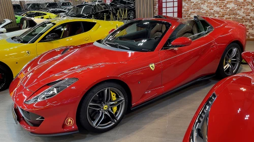 2022 Ferrari 812 GTS Rosso Corsa Exterior