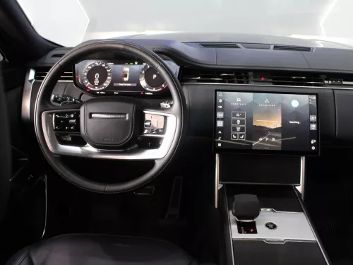  Range Rover Vogue SE Long Base 2025 Model Year 7 seater V8 Black Color