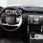  Range Rover Vogue SE Long Base 2025 Model Year 7 seater V8 Black Color - Thumbnail 16
