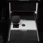  Range Rover Vogue SE Long Base 2025 Model Year 7 seater V8 Black Color - Thumbnail 19