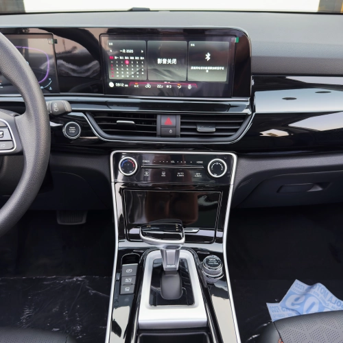 KIA Seltos 1.5L Petrol FWD 2025 Model Year White Color Exterior