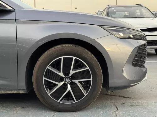 BYD QIN L 1.5L PHEV, 2025 Model Year, Metallic Grey Exterior