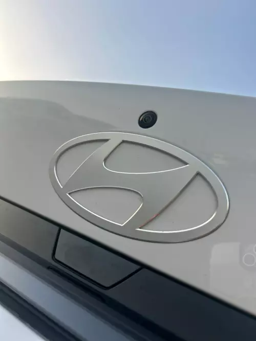  Hyundai Elantra Elite 2025 Model Year White Exterior Chinese specs 