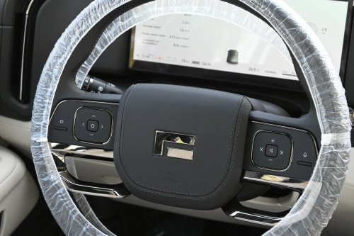 2026 ROX 01 7St 1.5L Hybrid 4WD - Grey - Carsooq