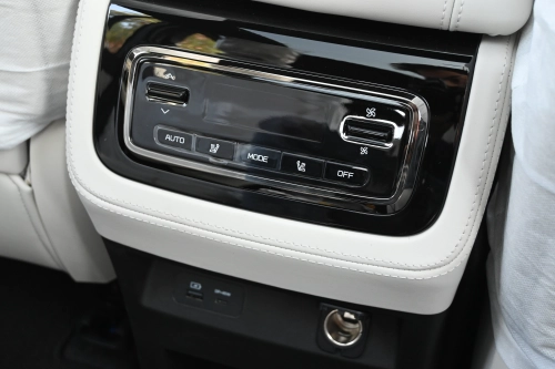 2026 ROX 01 7St 1.5L Hybrid 4WD - Grey - Carsooq