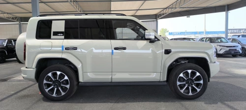 BYD Leopard 5 1.5L Petrol Hybrid 2025 - White - Carsooq