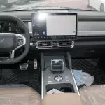 Jetour T2 Luxury 2.0L Petrol 2025 - Black / Beige - Carsooq - Thumbnail 6