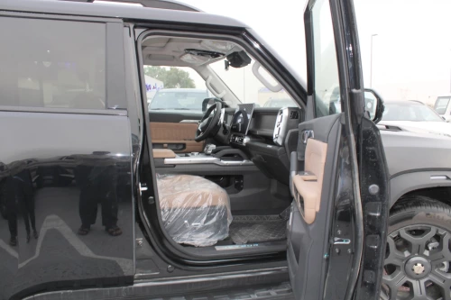 Jetour T2 Luxury 2.0L Petrol 2025 - Black / Beige - Carsooq