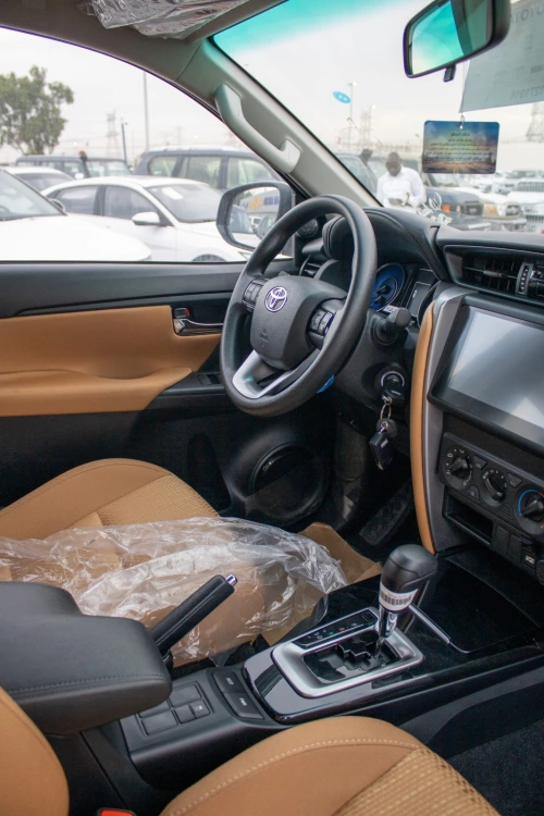 Toyota Fortuner GX 2.7L V4 Petrol 2026 - Silver
