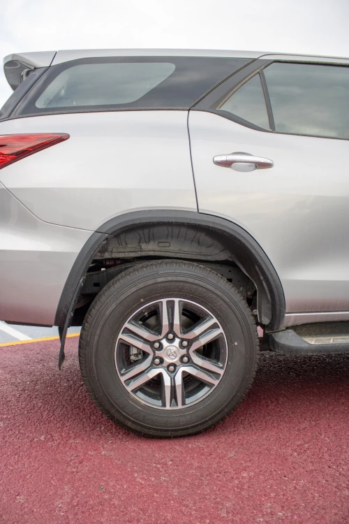 Toyota Fortuner GX 2.7L V4 Petrol 2026 - Silver